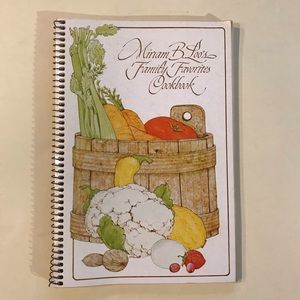 1977 Miriam B.Loo’s Family Favorites Cookbook